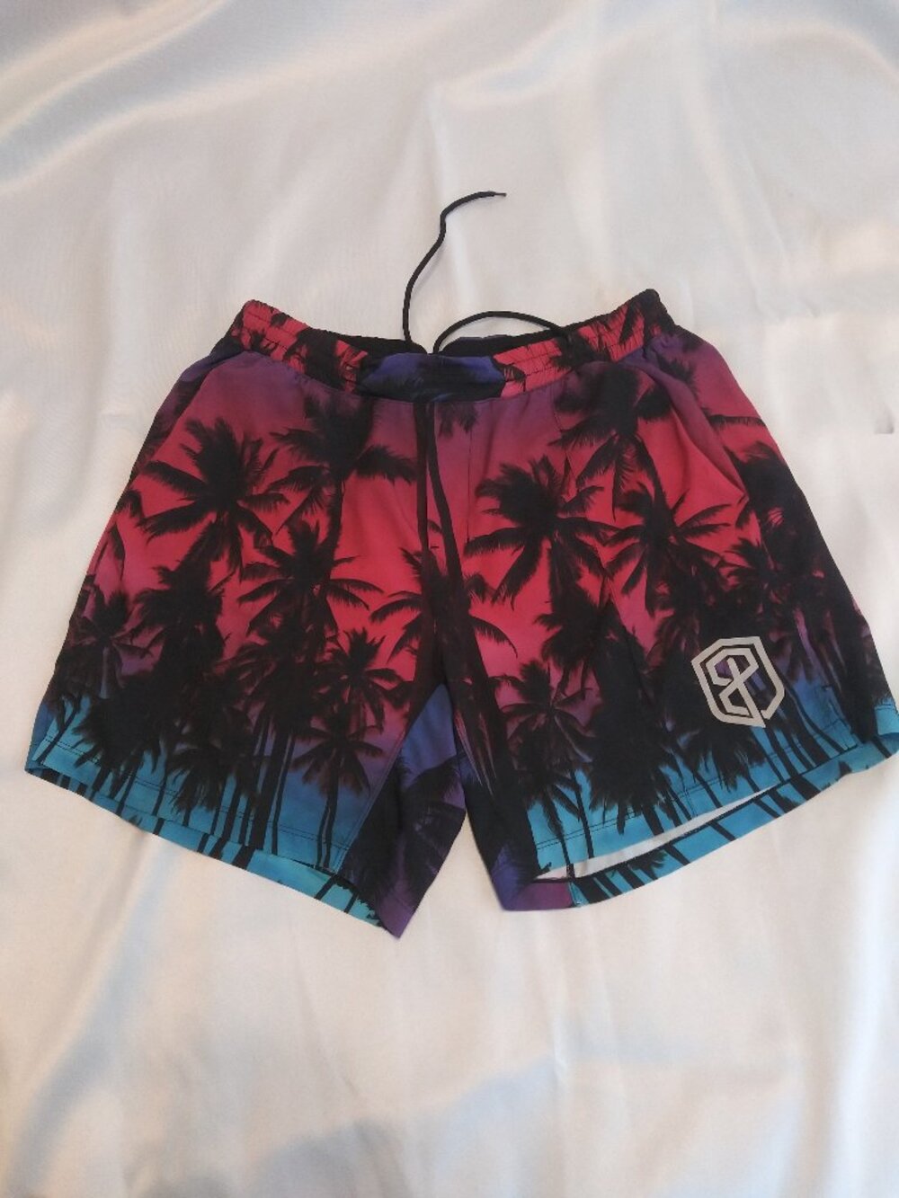 Born Primitive  Mens Training Shorts  Sz - L